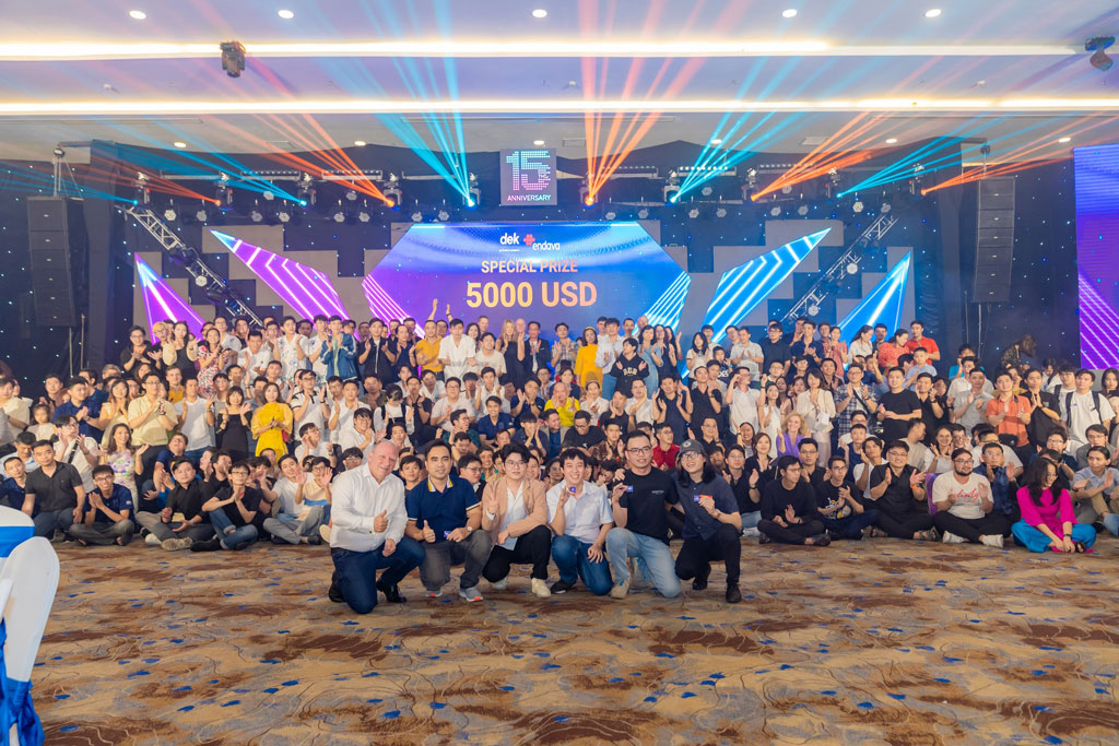 tổ chức tiệc tất niên