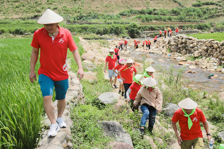 team building trekking