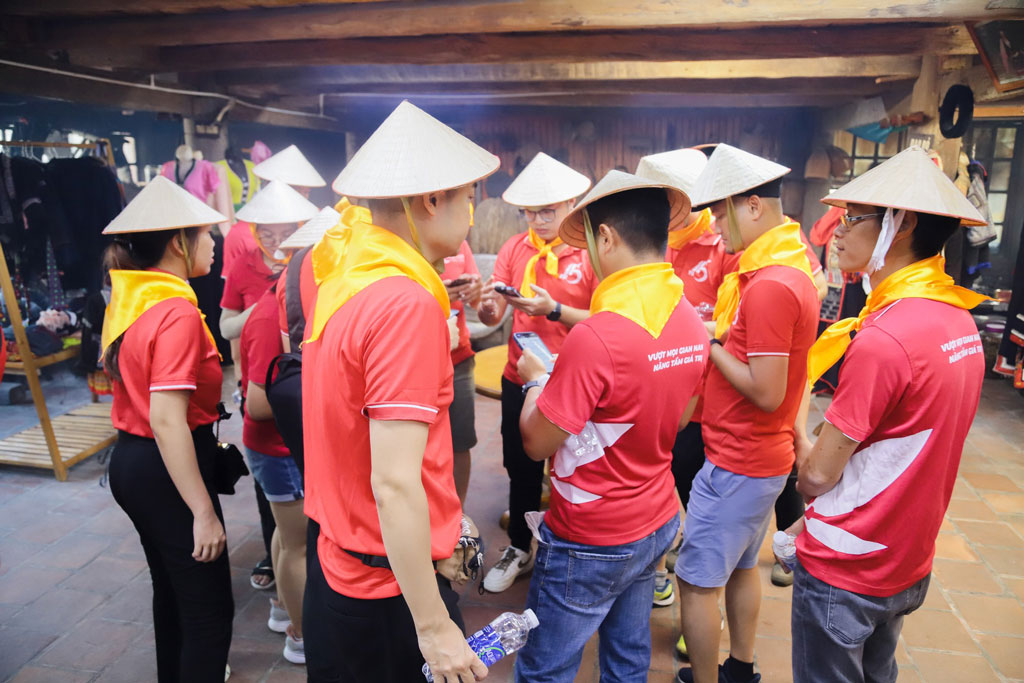 tổ chức team building amazing race