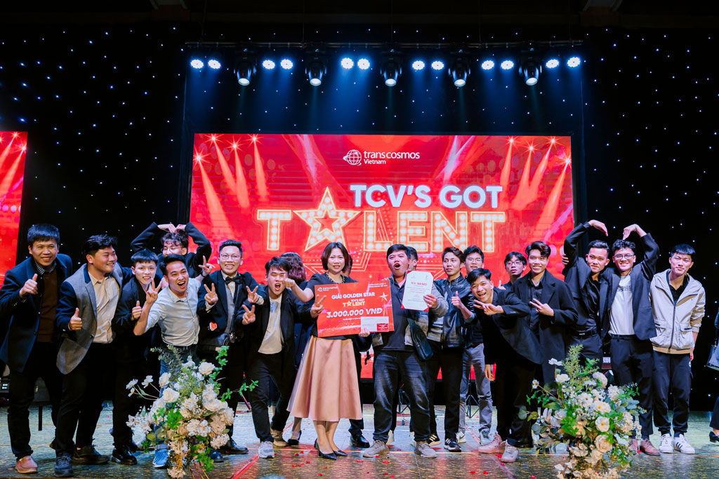 tổ chức tiệc tất niên