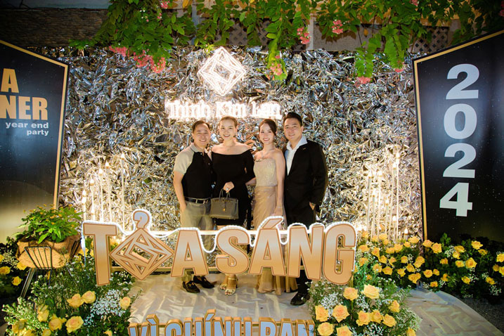 to-chuc-tiec-tat-nien