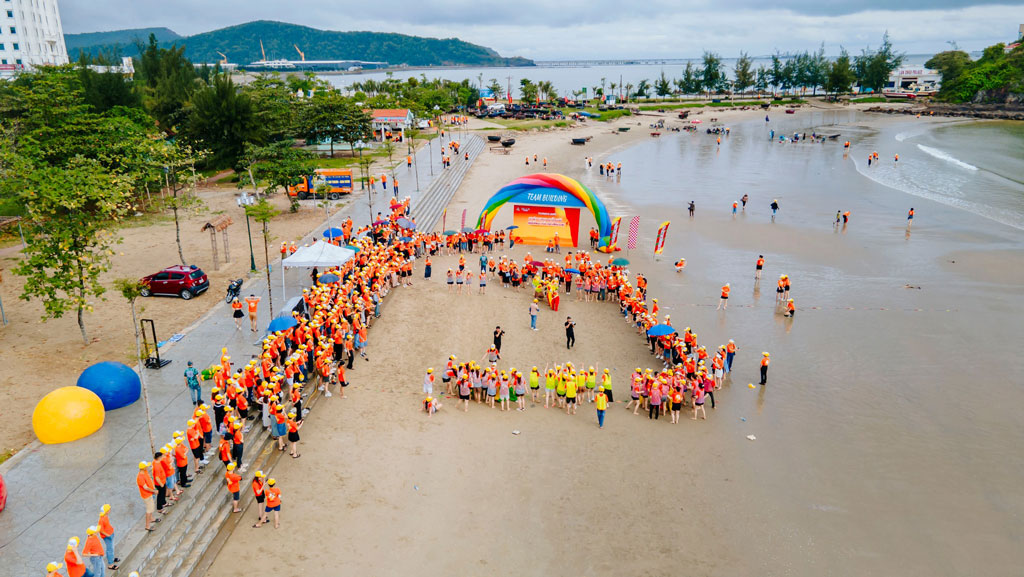 tour team building mũi né